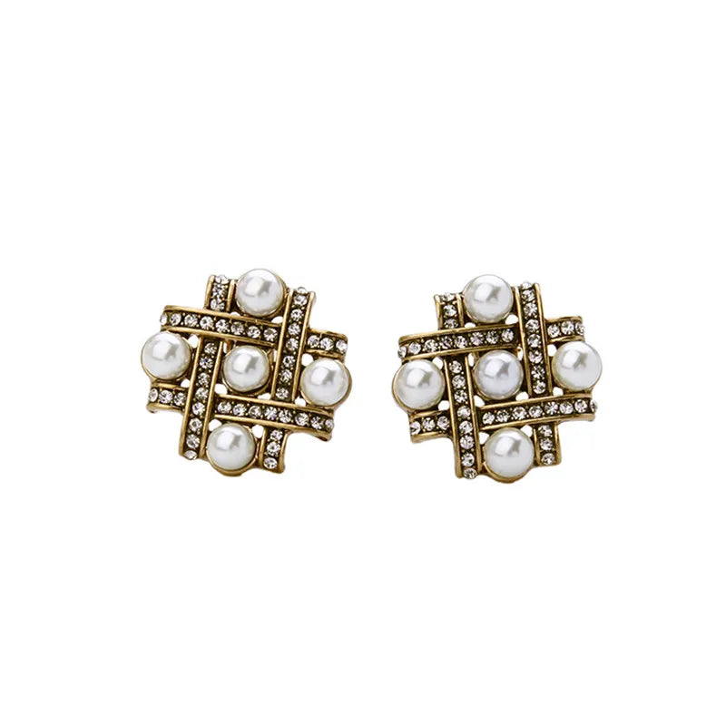 Simulated Pearls Stud