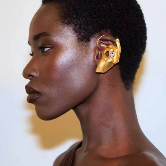 1PCExaggertaed Metal Hand Left Earcuff